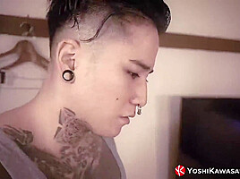 YOSHIKAWASAKIXXX – Tattooed Yoshi Kawasaki Pleasures His Hole With Huge Sex Toy