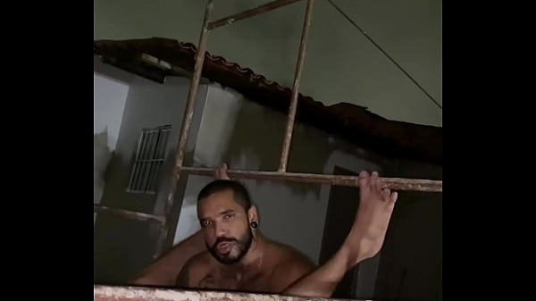 Fiz esse cachorrão dar pra mim no terreno abandonado – Assista completo (RED)