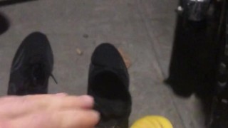 Накуренный ЗАКЛЮЧЕННЫЙ Трахает банан! Грязные русские разговоры! Стоны! Вербальное унижение