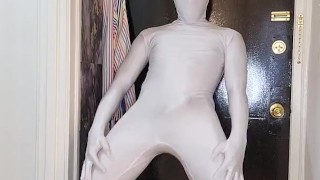 KennieJai wears whte spandex and cums