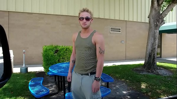 BAIT BUS – Rock Star Str8 Bait Riley Burke Puts His Dick In Jamie Donovan’s Gay Ass