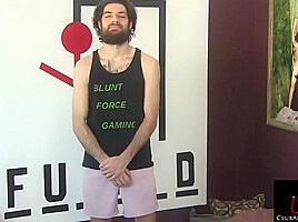 Horny Masseur Cant Resist Devouring Leeroys Cock And Asshole