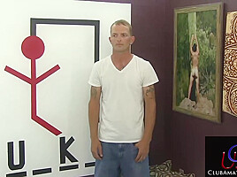 Hung Leeroy Craves For Extra Cock Massage Service