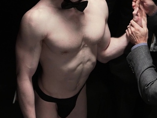 DILF demonstrates cute twinks worth